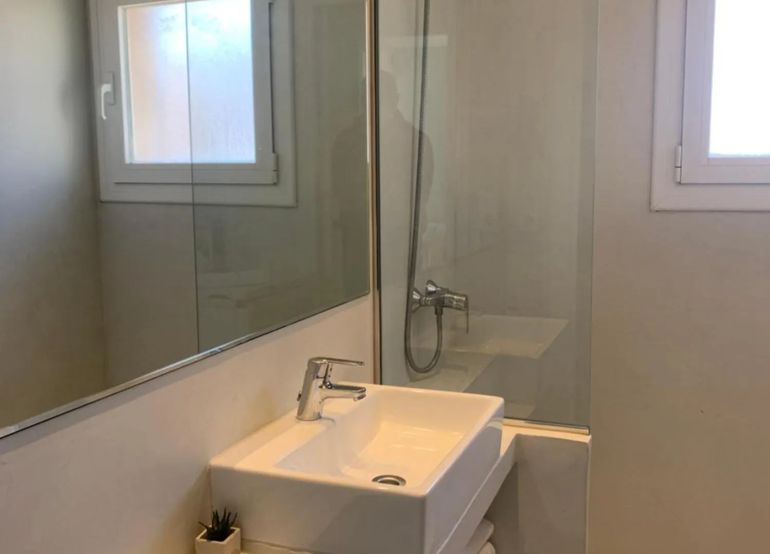 Hostal ROM Familiar Rosas 2*,