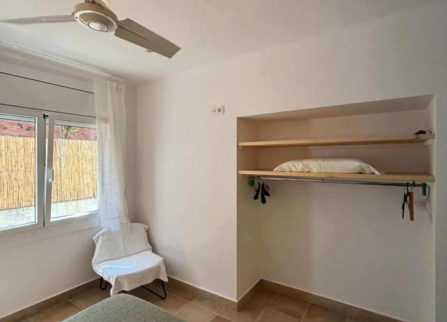 Hostal ROM Familiar Rosas 2*,  España